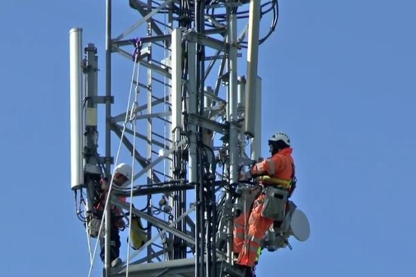 5G MREŽA POČELA JE SA RADOM: Teoretičari zavera su zbog ove vesti danas doživeli fijasko!