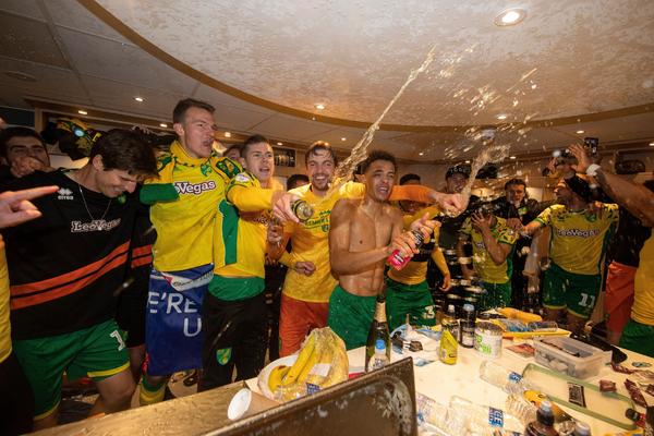 JAVNOST SE ZGRANULA: Da li je moguće da je poznati fudbaler ovo uradio?! U pitanju su filmovi za odrasle!