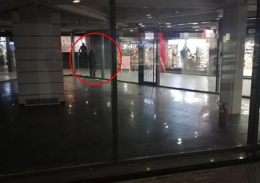 Prolaz u centru grada je mnogim beskućnicima dom