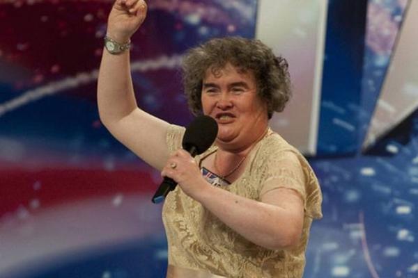 PRE 10 GODINA JE BILA NEUGLEDNA I U DUGOVIMA DO GUŠE, DANAS JE MILIONERKA I EVO KAKO IZGLEDA: Svi trljaju oči!