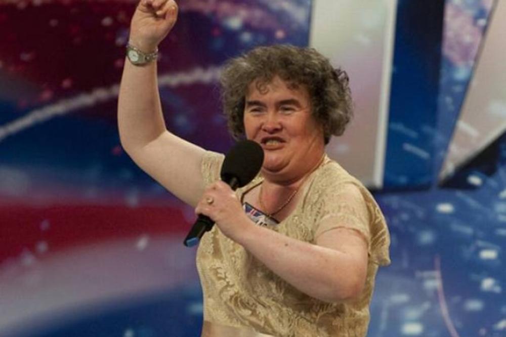 PRE 10 GODINA JE BILA NEUGLEDNA I U DUGOVIMA DO GUŠE, DANAS JE MILIONERKA I EVO KAKO IZGLEDA: Svi trljaju oči!