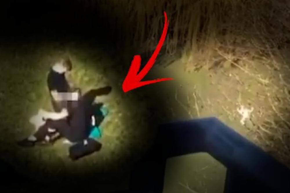 ORALNO GA ZADOVOLJAVALA USRED POLICIJSKOG ČASA: Isplivale slike, vidi se apsolutno sve! (FOTO)