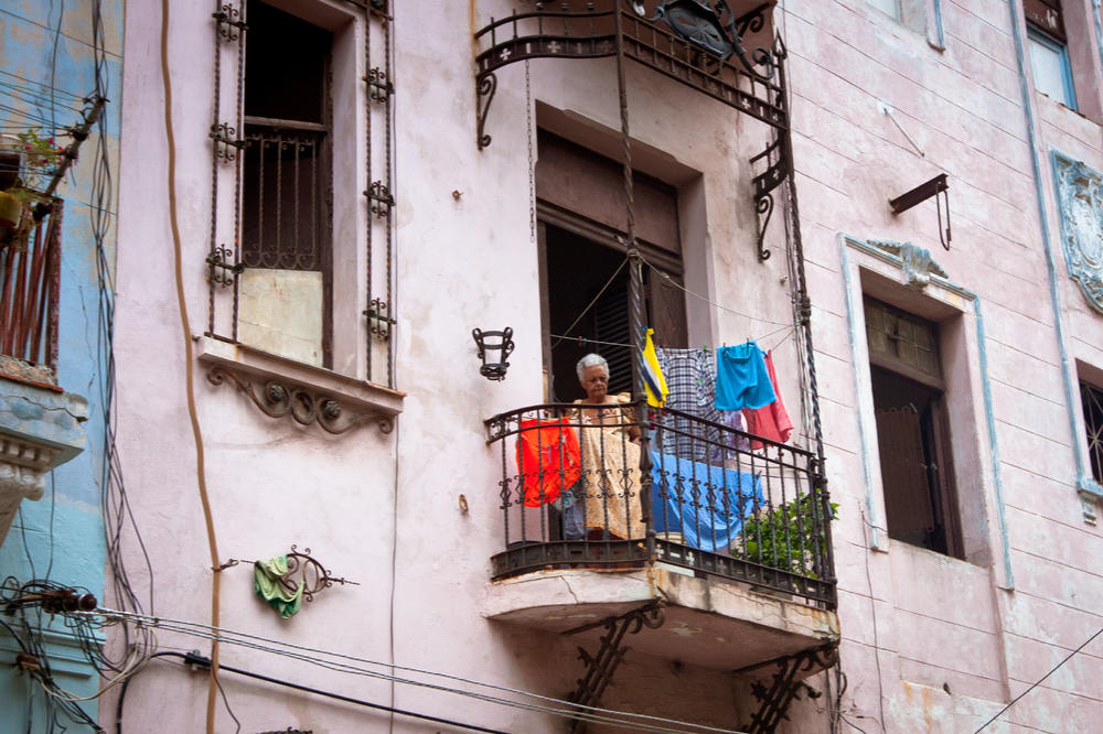 GRAĐANI KUBE IZAŠLI NA ULICE PRVI PUT OD IZBIJANJA PANDEMIJE: Proslavili MEĐUNARODNI PRAZNIK RADA