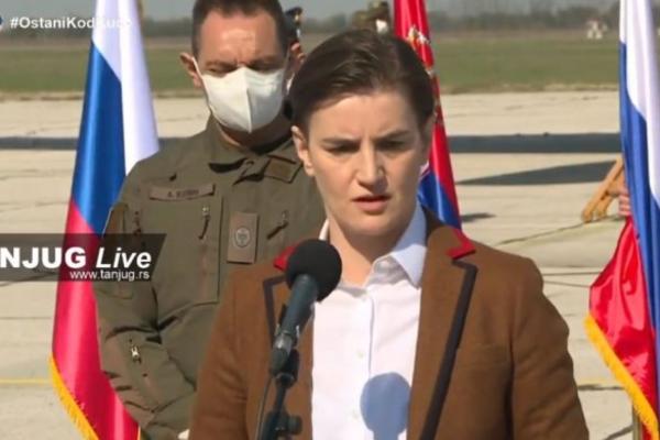 NE BUDITE LICEMERI, NEMOJTE DANJU DA BUDETE KUL, A UVEČE DA TAPŠETE LEKARIMA! Brnabić oštro u obraćanju uživo