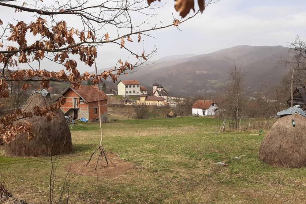 U SELU KOD PRIBOJA OD KORONE JE OBOLELA JEDNA STARA BAKA: 2 godine niko nije ušao u kuću, sumnja se na ovaj izvor