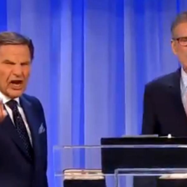 U IME ISUSOVO, PRESUĐUJEM TI KORONO SOTONO! Ovoj dvojici veruju milioni Amerikanaca, ovo je šou (VIDEO)