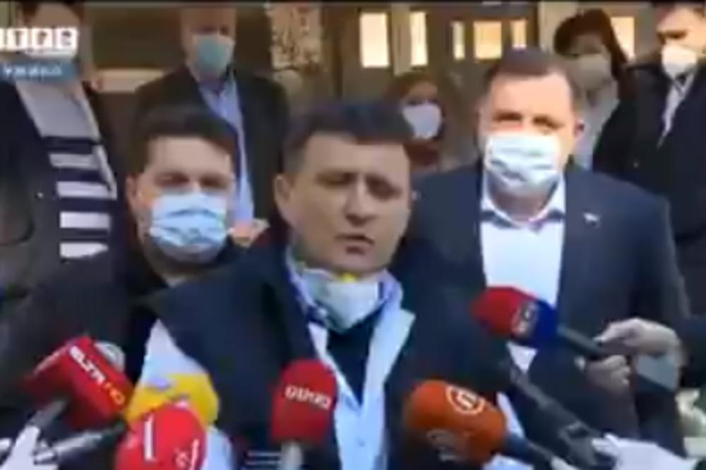 ZAHVALJUJEM SE NOVINARIMA ŠTO STE OMOGUĆILI DA PANDEMIJA DOĐE KOD SVAKOG U KUĆU! Kakav je ovo lapsus, majko mila!