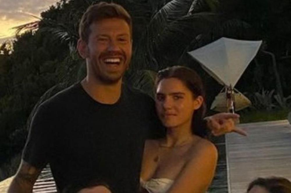 PREKRŠIO KARANTIN I POBEGAO IZ ZEMLJE ZBOG 18. ROĐENDANA SVOJE DEVOJKE: Ipak je ona predsednikova unuka!