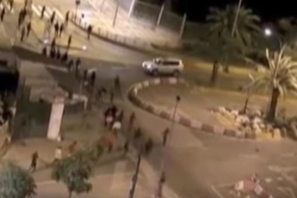 INVAZIJA NA ŠPANIJU ZA VREME KORONE! Migranti nasilno upali preko granice, ranjen jedan španski policajac!