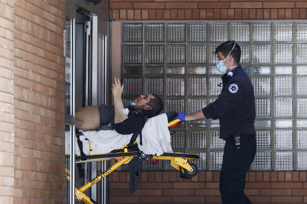 BROJ UMRLIH U NJUJORKU OD KORONE U STRAŠNOM PORASTU: Pogledajte samo o kojim brojkama je reč!