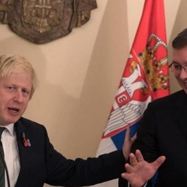 IZDRŽI I BORI SE! Vučić poslao Džonsonu poruku podrške
