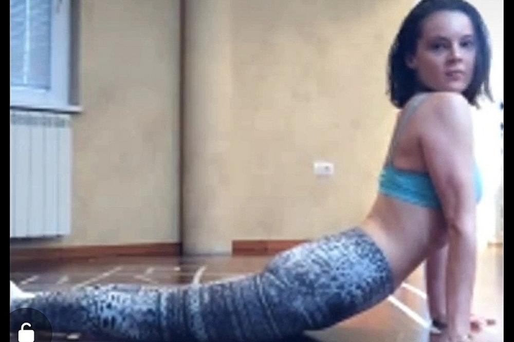 ONA JE NAŠLA DA POKAZUJE VEŽBE, PA MILJANA KULIĆ IMA BOLJE DUPE OD NJE! Žestoko vređanje Slavice Ćukteraš u lajvu!