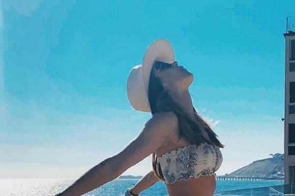 TENISERKA SE SKINULA DO GOLE KOŽE, SVE SE VIDI: Kako je Instagram dozvolio ovoliko GOLOTINJE?! (FOTO)