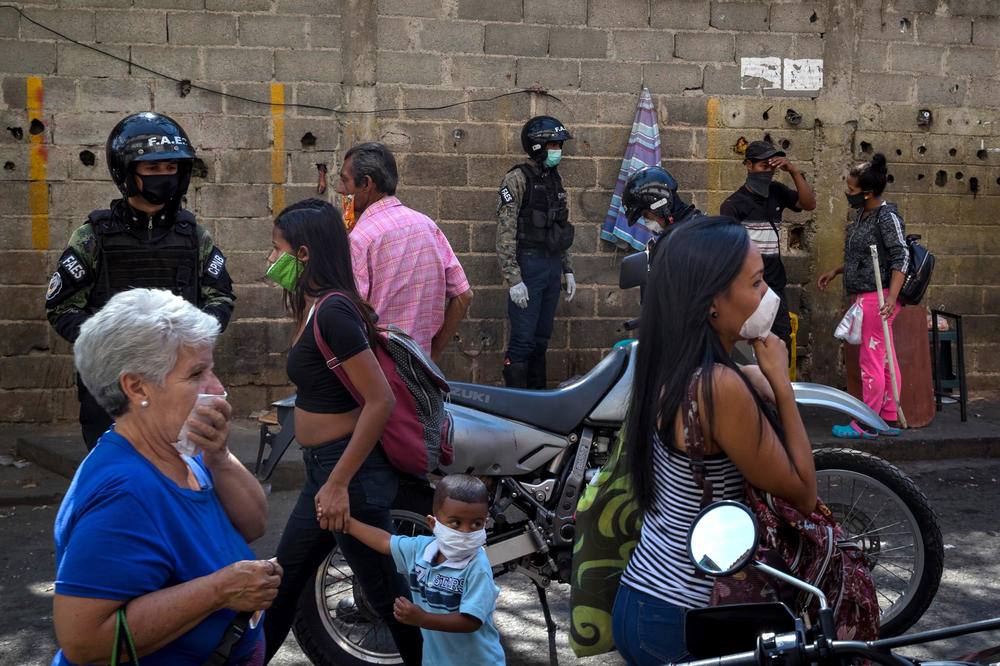 BAHATA DECA POLITIČARA PRAVILA ŽURKU I PROŠIRILA VIRUS! Detalji su i više nego jezivi