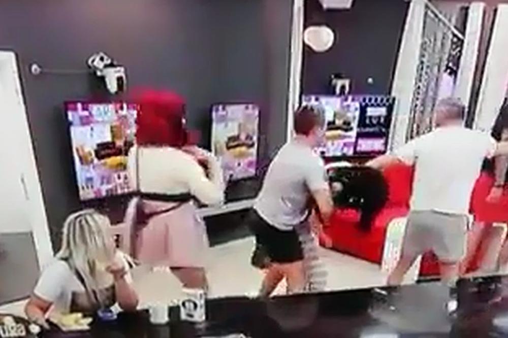 SKANDALOZNA TUČA! Tara se potukla sa Janjušem i psovala mu ćerkicu! (VIDEO)