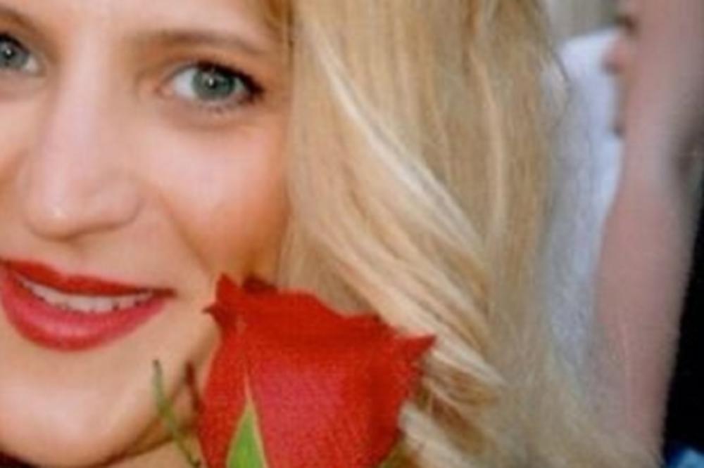 OVO JE SUZANA KOJA JE UMRLA NA GROBU SVOG SINA: Srce joj je prepuklo od muke za detetom KOJE SE SLUČAJNO OBESILO