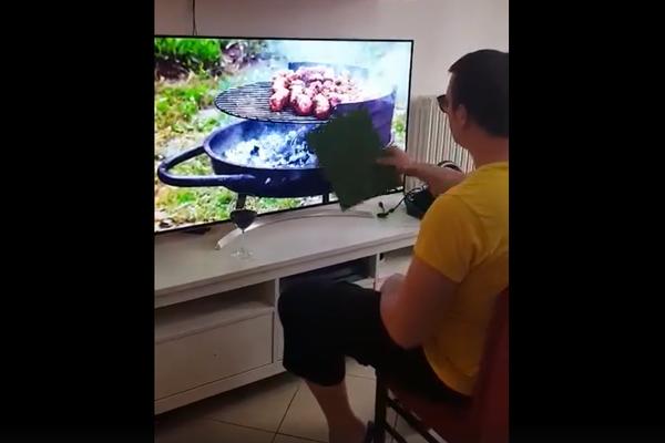 OVO JE ONO KAD SKROZ SKRENETE U KARANTINU! Lik uzeo fasciklu, roštilja li roštilja, ali... SVI GLEDAJU U 1 STVAR