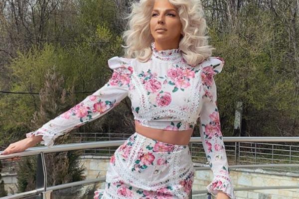 UHVAĆENA! KARLEUŠA SLOMILA ŠTIKLU DOK JE OVO RADILA NA SVOJOJ TERASI U NOVOJ VILI: Ovo će se prepričavati 100godina