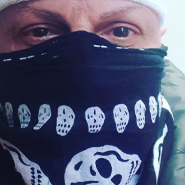 ĐORĐE DAVID NAPUSTIO BOLNICU, KAD SU GA PUSTILI KUĆI PRVO JE STAVIO MASKU I RUKAVICE Evo šta se dešavalo na klinici