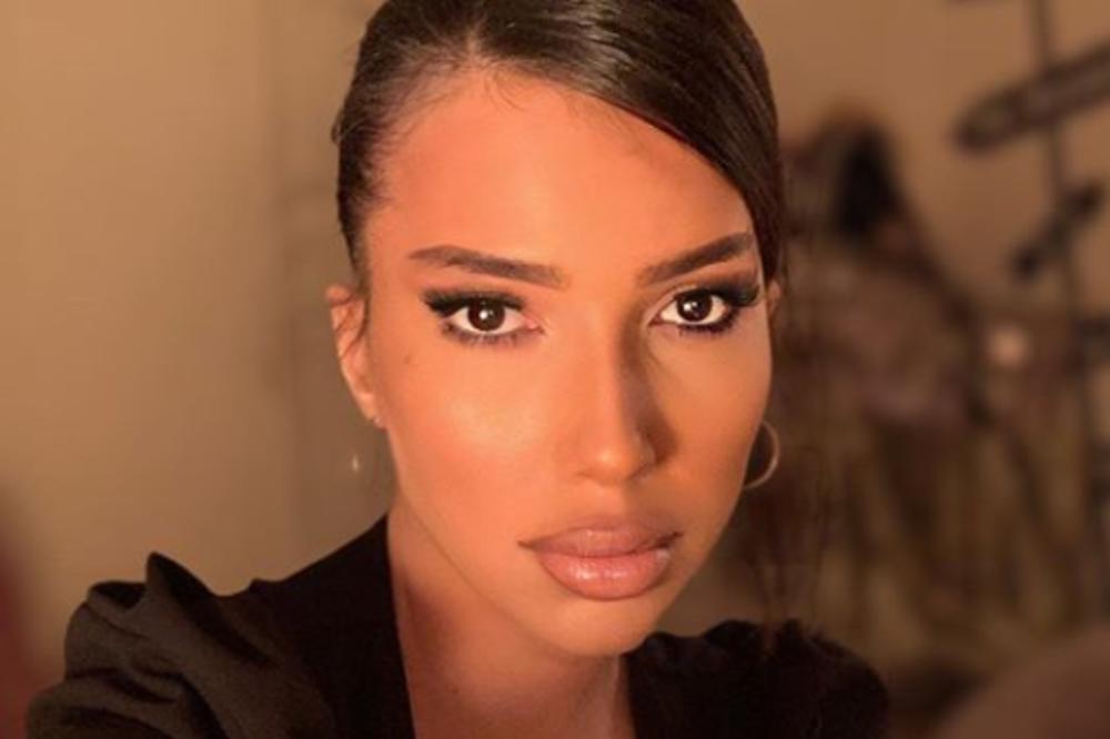 ĆERKA ŽELJKA JOKSIMOVIĆA DOMINIRA I U KUĆNOM IZDANJU, SVI TRLJAJU OČI KOLIKO JE ZGODNA Izrasla u nestvarnu lepoticu