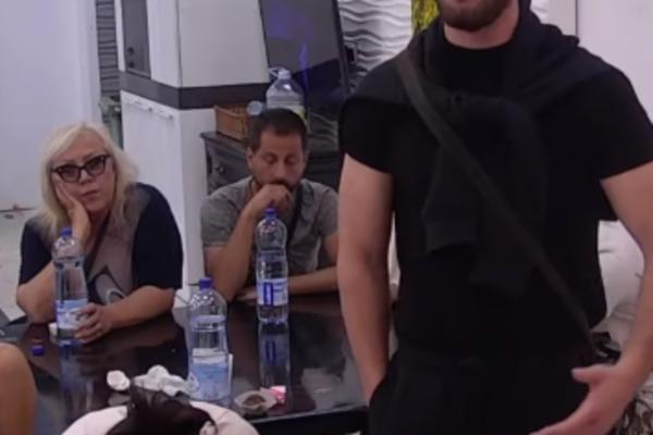 NIKAD POTRESNIJE SCENE U ZADRUZI! MENSUR SE GUŠI U SUZAMA! Mina jecajima moli porodicu da je izvadi iz rijalitija
