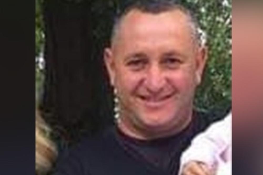 MILAN (35) JE SEO NA MOTOR, HTEO JE DA IZAĐE NA VAZDUH: Ljudi su odjednom VIDELI SAMO PRAŠINU, desio mu se UŽAS