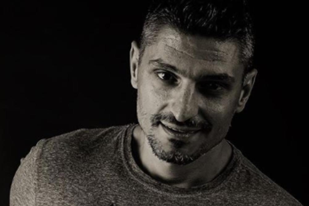 OVAJ DI DŽEJ SVAKO VEČE MUZIKOM DAJE DOPRINOS U BORBI PROTIV KORONE: Otkrio nam je zašto to radi