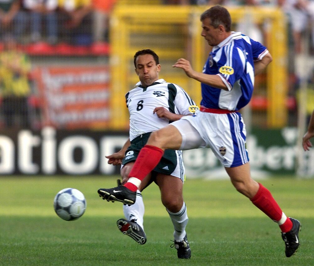 Detalj sa utakmice prvog kola EURO-a 2000. godine između Jugoslavije i Slovenije