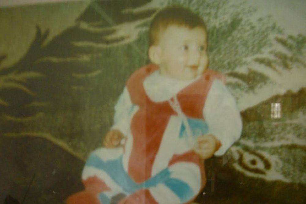 POGLEDAJTE SAMO OVU BEBICU: Bojana je najmlađa žrtva NATO BOMBARDOVANJA, stradala je ZAJEDNO SA TATOM!