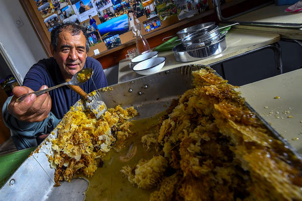 MED MOŽE MNOGO DA NAŠKODI NEKIM LJUDIMA: Stručnjaci upozoravaju na OVO, jako je OPASNO!