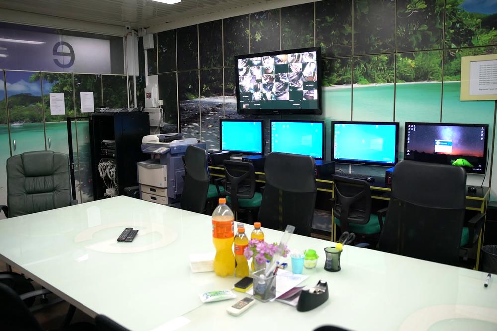 OVA ŠKOLA JE SPREMNO DOČEKALA KORONU: Evo kako novosadska E-Gimnazija sprovodi nastavu na daljinu (VIDEO)