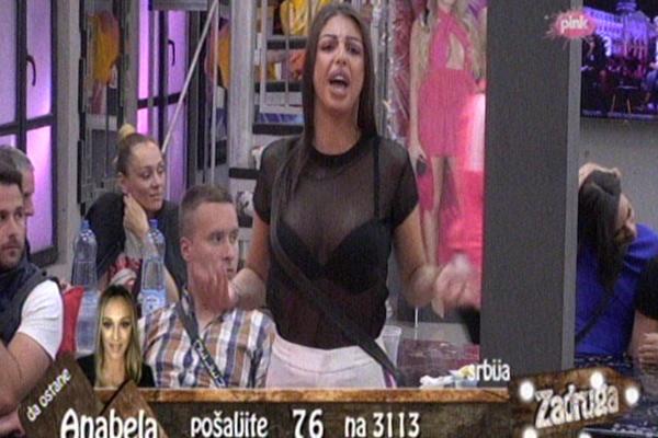 MAJA I JANJUŠ PREŠLI SVE GRANICE! Zadrugari je sasuli: Bolje ćuti, ne znaš šta pričaš, odlepila si za njim!