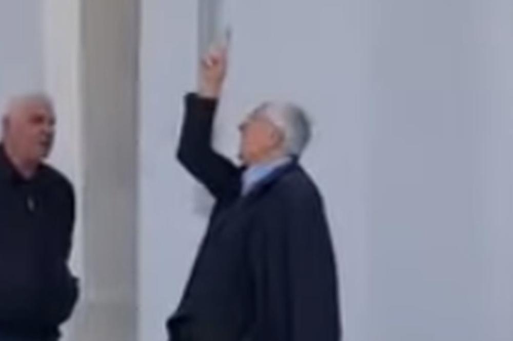 HAOS ISPRED CRKVE NA PRAZNIK: Sveštenik izgovarao najgore uvrede, vernici DIVLJAČKI NAPALI NOVINARE (VIDEO)