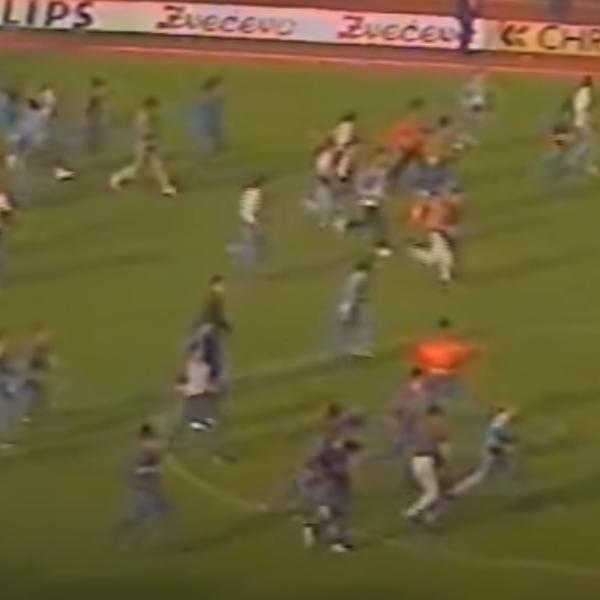 HRVATA 30, DELIJA 200! Najveća navijačka tuča ikada - snimak koji otkriva uvertiru raspada Jugoslavije!