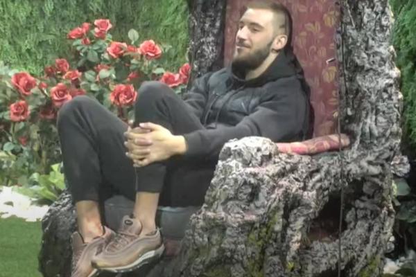 MENSURE, DISKVALIFIKOVAN SI! ODMAH NAPUSTI IMANJE: Šokantna informacija zatekla Ajdarpašića u Rajskom vrtu