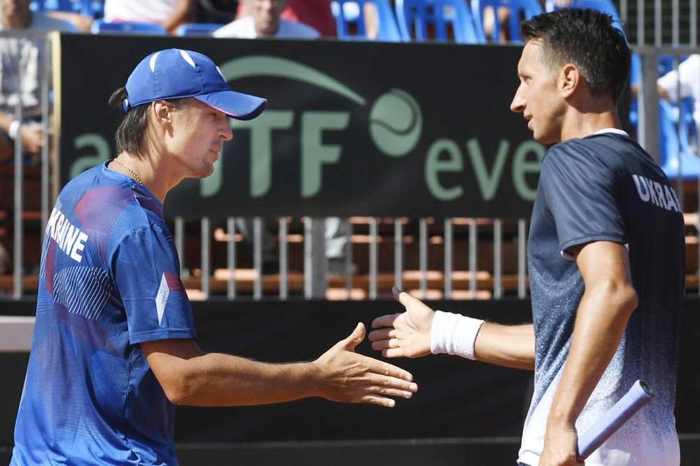 NUDILI MU 100.000 DA NAMERNO IZGUBI MEČ I IZGUBIO JE: Hteo sam reketom da ih udaram po glavi!