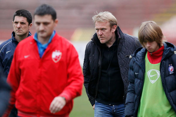 ROBIJEV NASLEDNIK ILI PLAVOKOSI MESI: Zvezda pobedila Barsu i PSŽ - on je budućnost crveno-belih!