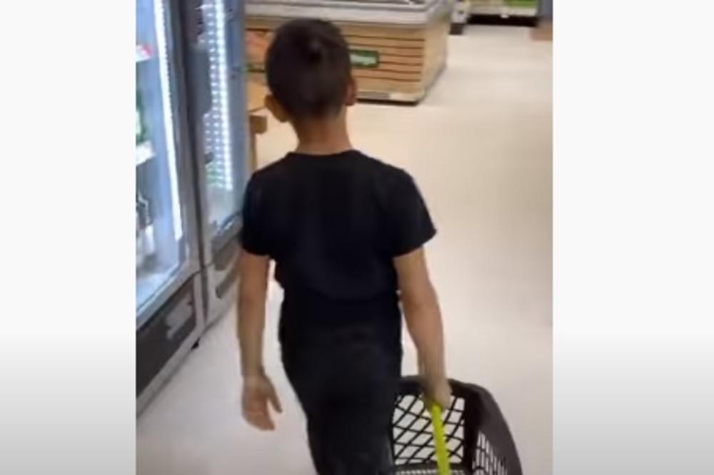BUBA KORELI KUPIO DEČAKU SA ULICE SVE ŠTO POŽELI: Emotivan snimak dečaka koji se setio i majke pa njoj uzeo ovo!