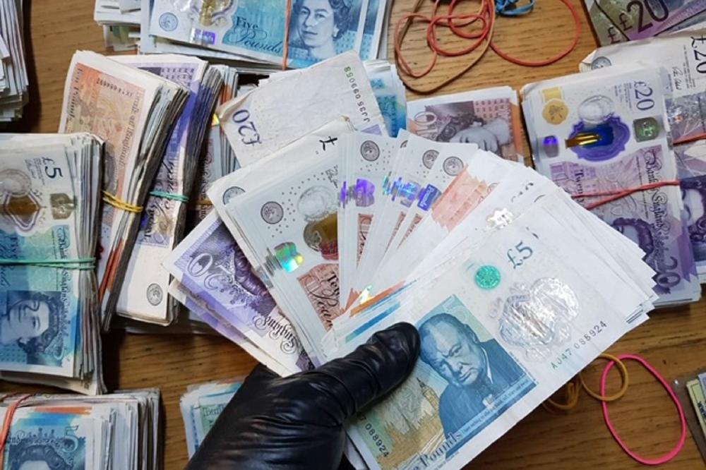 ZNAMO DA ŠVERCUJU EVRE, ALI OVA NOVČANICA JE BAŠ RETKA: Na Merdaru je zapljenjena baš velika količina