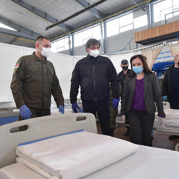 PREPOZNAJETE LI ČOVEKA PORED VULINA? Pomoći ćemo vam, ovo je snimljeno u KRUŠEVCU