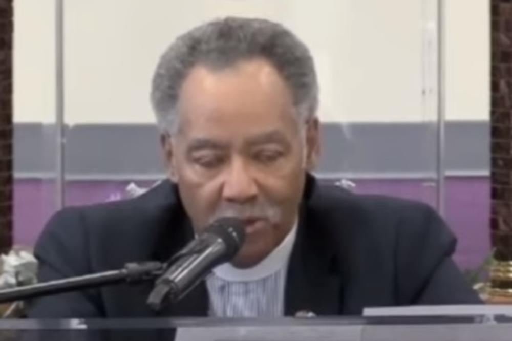 TVRDIO DA JE BOG VEĆI OD KORONE I NIJE HTEO DA UKINE CRKVENE SKUPOVE: Američki sveštenik umro je 10 dana kasnije