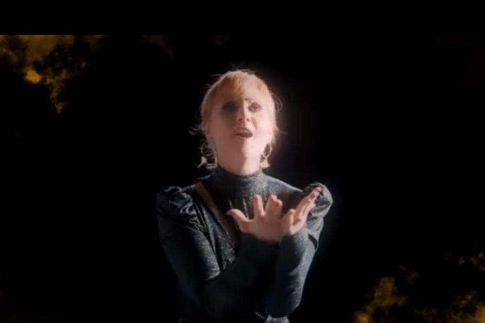 NAŠA PEVAČICA PROGOVORILA ZAŠTO SE NIJE OSTVARILA U ULOZI MAJKE I DOTAKLA CELU SRBIJU: Za mnoge je to bolna tema!