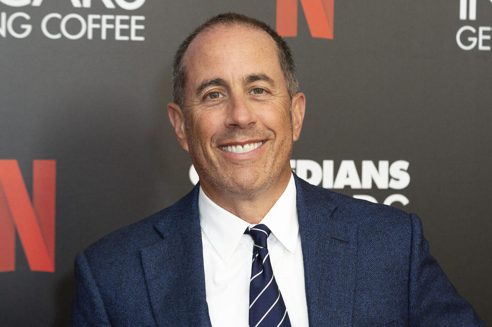 Sajnfeld ima dve nove emisije - prva, "Jerry Seinfeld: 23 Hours to Kill" premijerno 5. maja na Netflixu