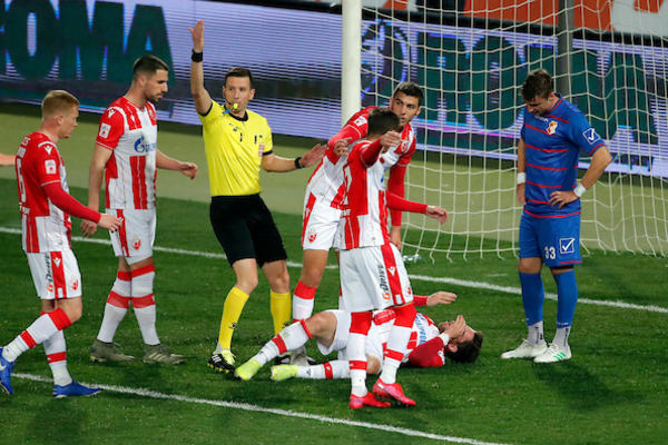 ZVEZDA DUGUJE NOVAC SRPSKOM KLUBU ZA DVA IGRAČA: Isplivalo još jedno zaduženje crveno-belih, ovo moraju da isplate!