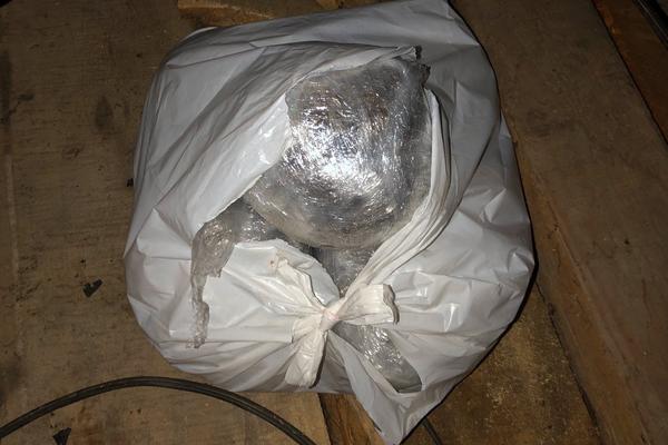 SRPSKI POLICAJCI SU SE ŠOKIRALI KAD SU OTVORILI OVU KESU: Odmah su uhapsili vlasnika!