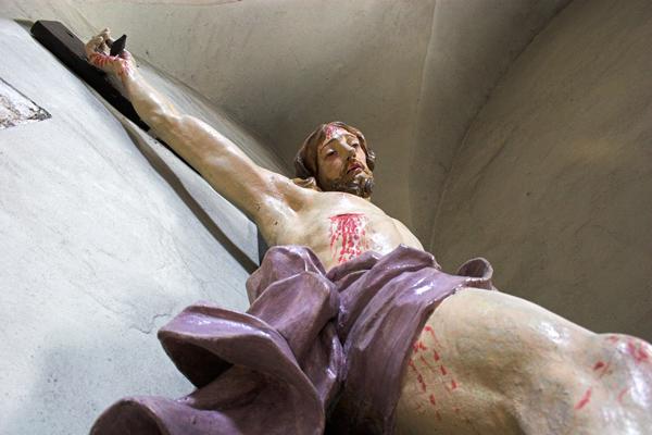 SUTRA JE VELIKI PETAK, NAJTUŽNIJI HRIŠĆANSKI PRAZNIK! Da li znate baš sve običaje koje treba ispuniti?