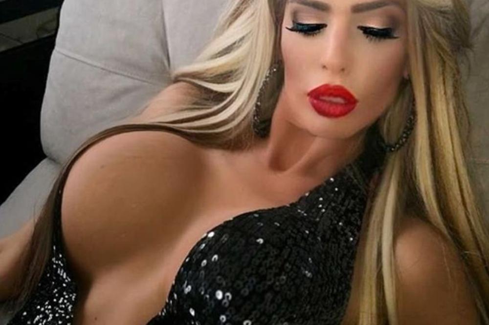 KAKAV BLAM! DOBRO POGLEDAJTE SLIKU KOJA JE IZAZVALA SKANDAL: Ava insistira da ne koristi fotošop već jede krastavac