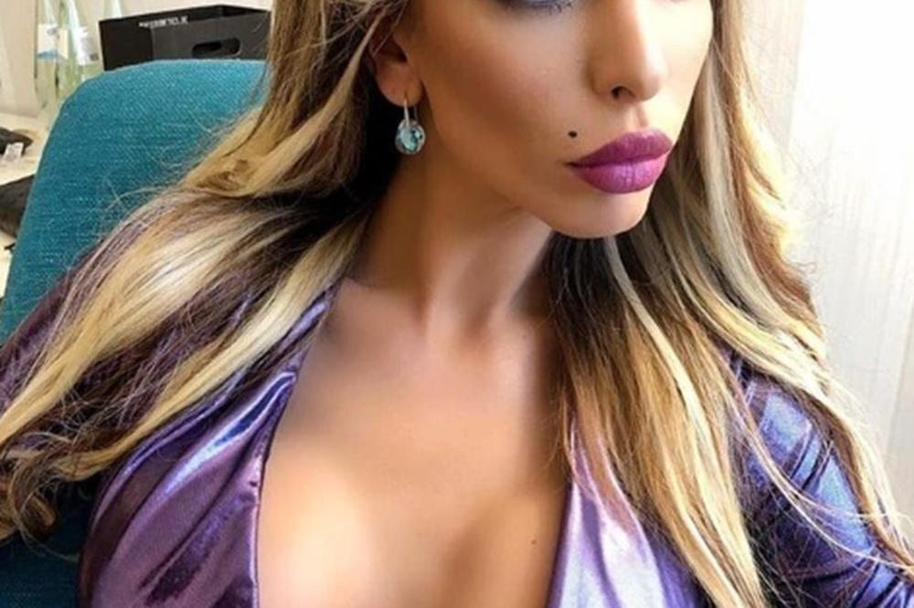 AVA SNIMA PO*NO FILM?! Bradavice u krupnom planu, PRATIOCI U ŠOKU! (FOTO)