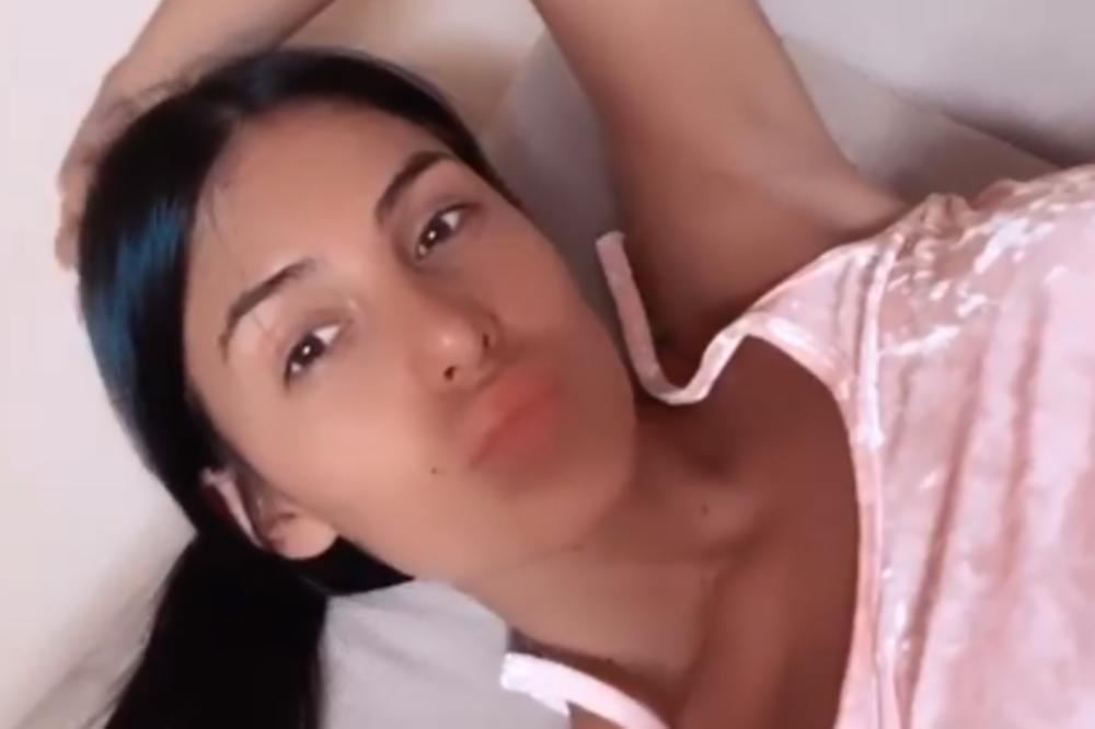 KAKVA DOMAĆICA! NIKO NIJE ZNAO DA CECINA ĆERKA UME DA KUVA: Čekam da se riba odledi, a do tada selfi!