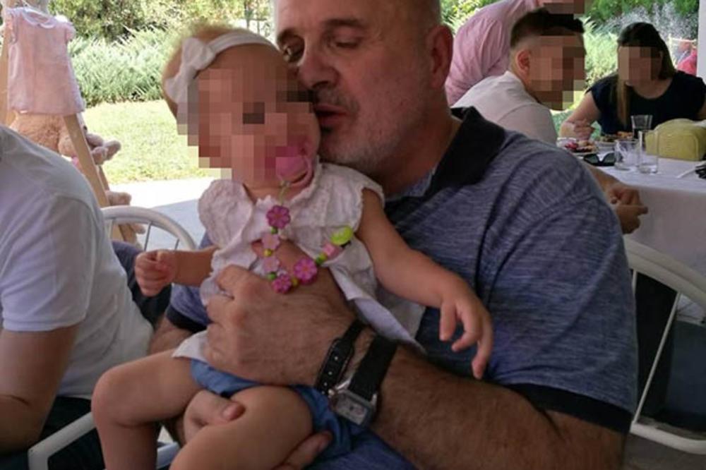 ĆERKA DR LAZIĆA KOJI JE UMRO OD KORONE FOTKOM RASPLAKALA SVE: Svi su gledali u DETALJ iza njegove unuke